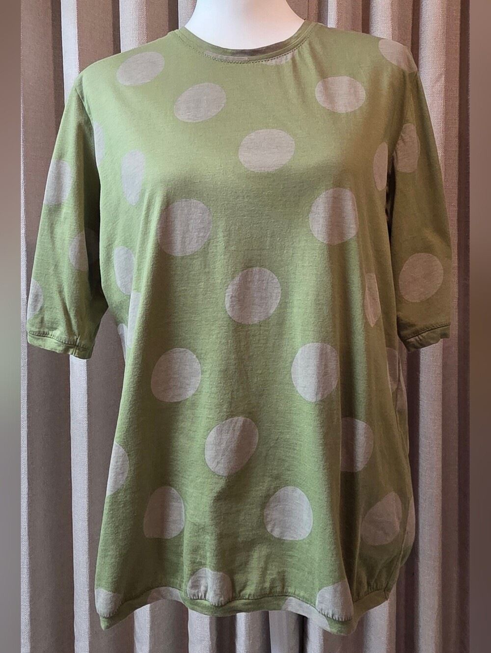 Elemente Clemente Green Short Sleeve Tee with Cream Polka Dots - Size Large